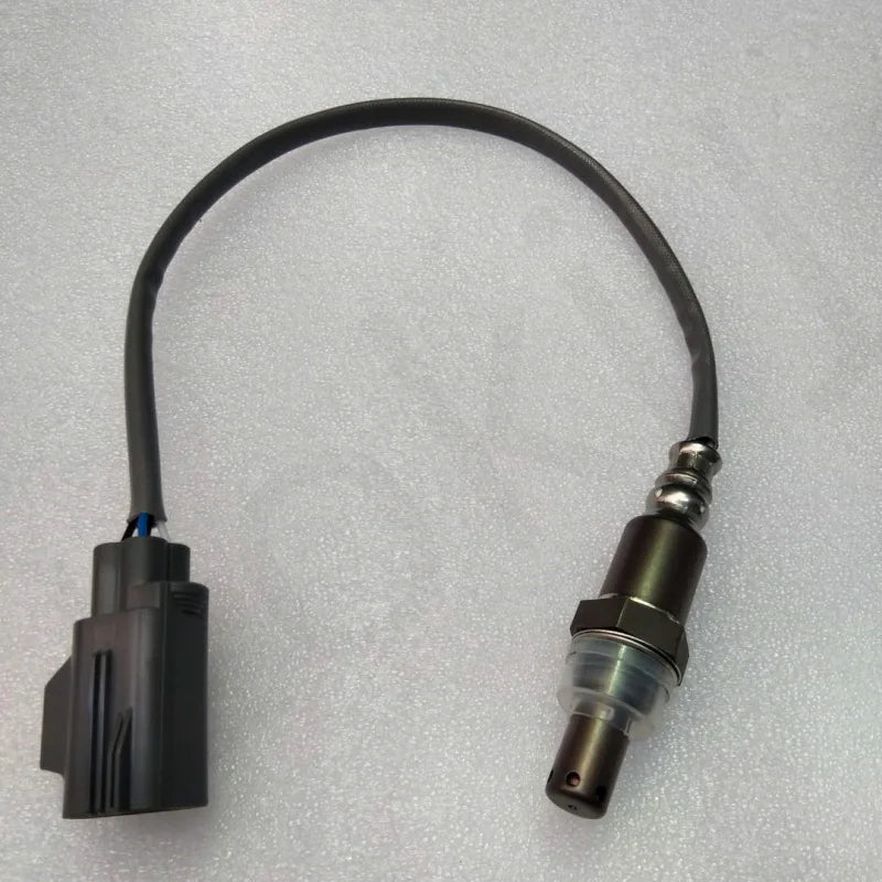 New oxygen sensor front right OE: MN158670 for Mitsubishi Pajero 3.5L ...